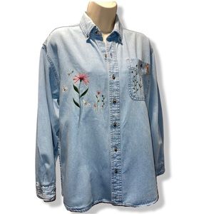 EUC - PeregrineBay Vintage 100% Cotton Denim Flower Button Down - Size XS